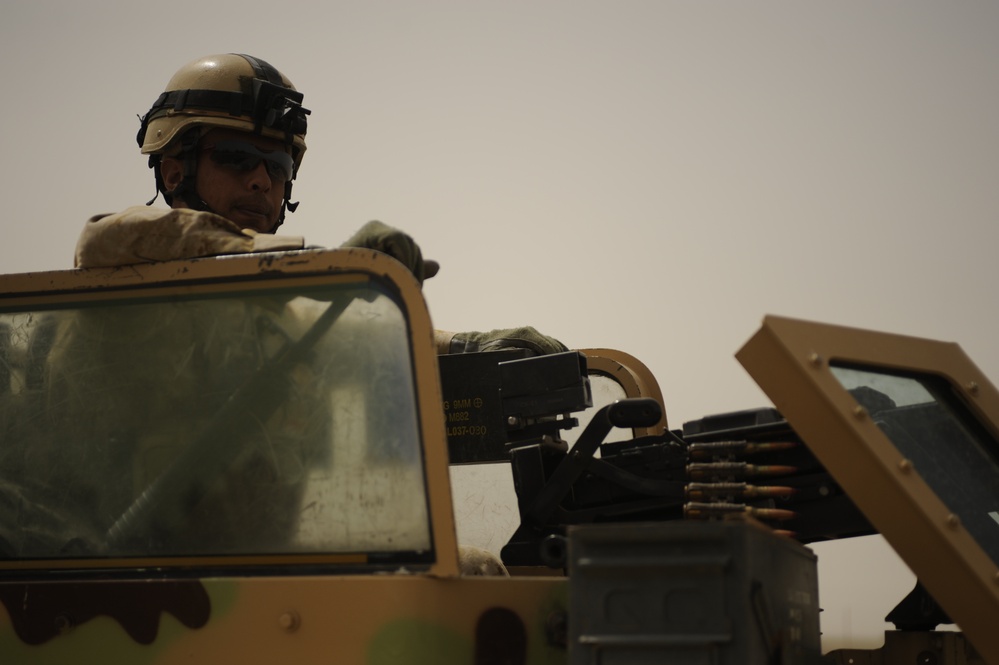 Patrol in Hamza, Iraq