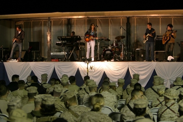Chely Wright Performs at Al Taqaddum