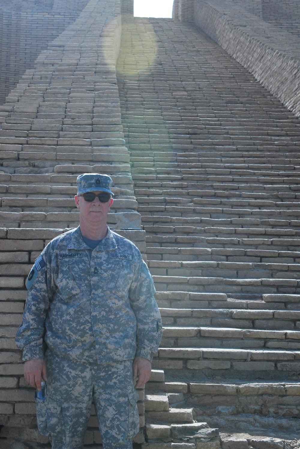 Cushing, Minn. Soldier Tours Iraqi Ancient Grounds