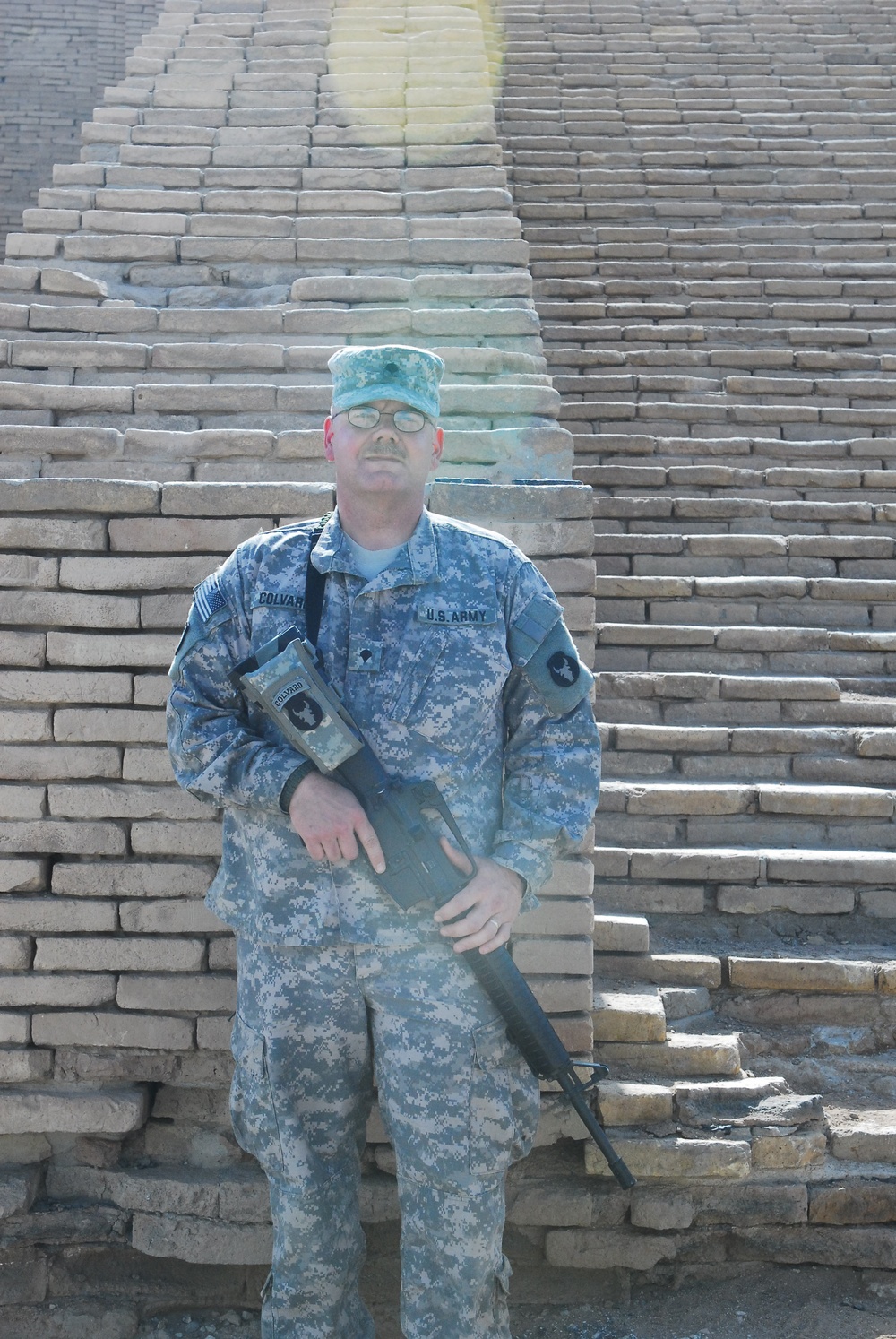 Farmington, Minn. Soldier Tours Iraqi Ancient Grounds