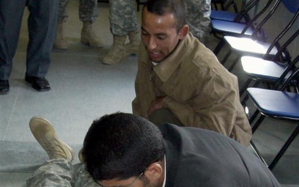 Sustainment medics exchange experiences with Iraqi nurses