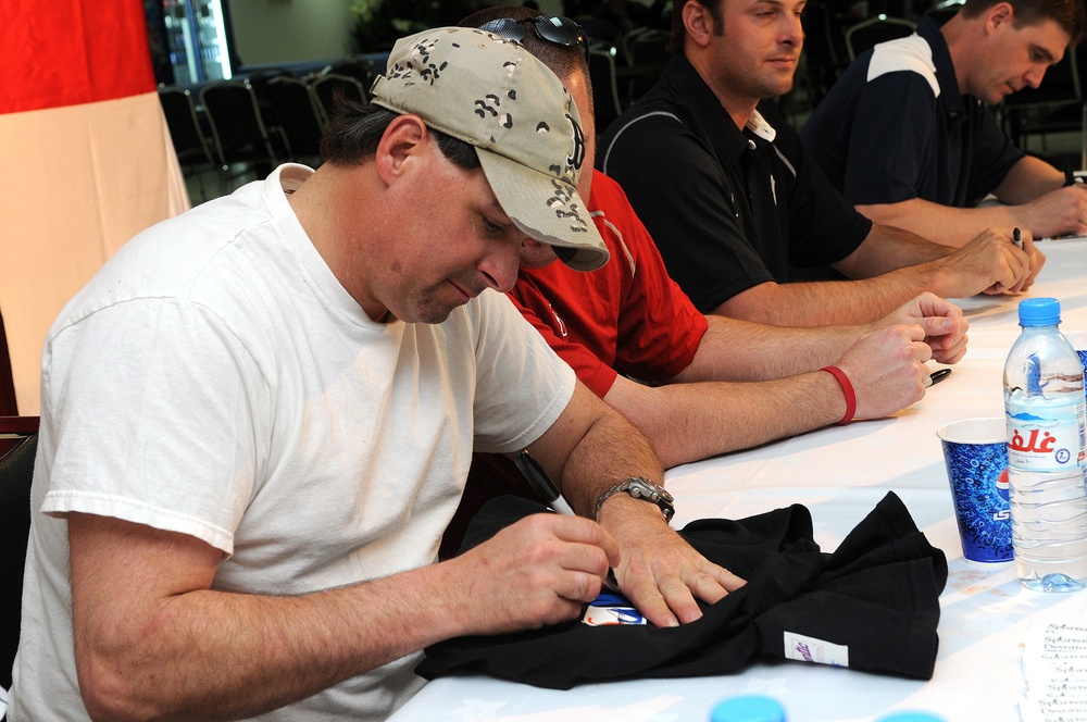 Baseball Legends Visit Qatar Base