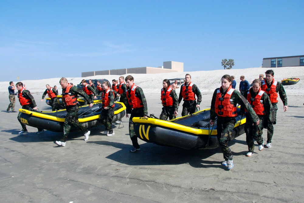 Swim Team participates in Surf Passage