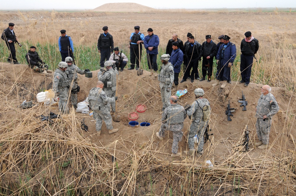 Patrol near Osharea, Iraq