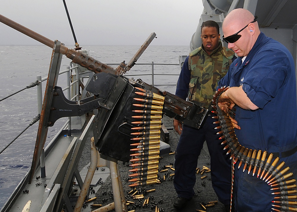 Machine gun qualification shoot aboard the guided-missile cruiser USS Vella Gulf