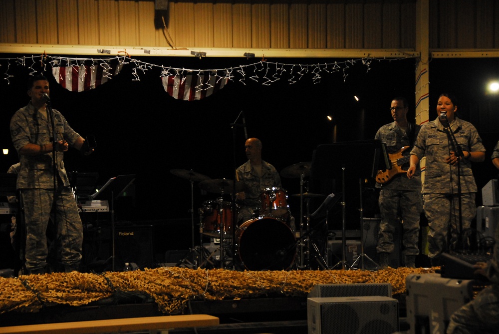 Oasis Performs for the 386th Airmen