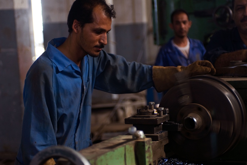 Meeting at the contracting company in Basra