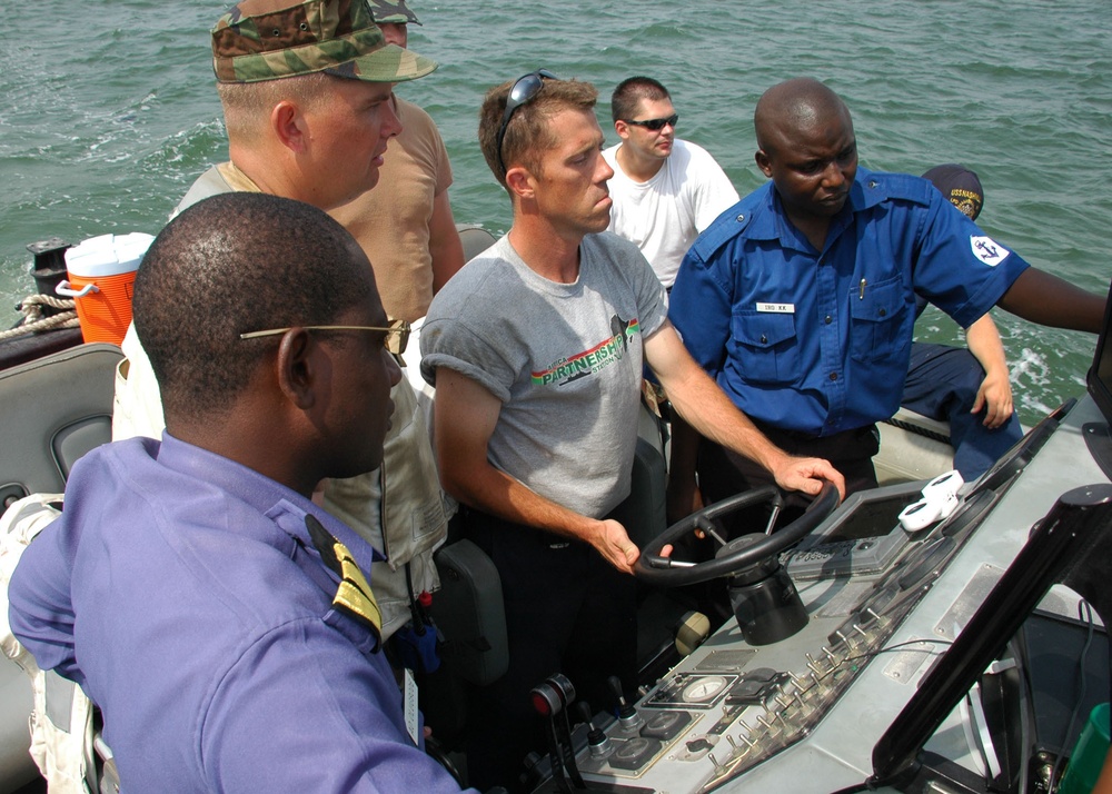 USS Nashville Sailors work with Africa Partnership Station