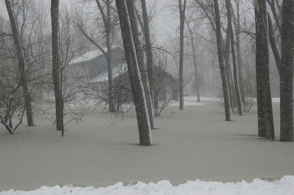 North Dakota National Guard sandbags for south Bismarck flooding