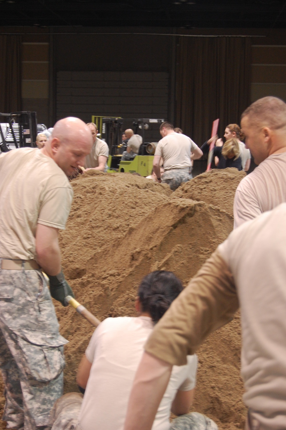 North Dakota National Guard sandbags for south Bismarck flooding