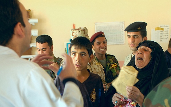 Iraqi army, Military transition team members bring hope to al-Shaab