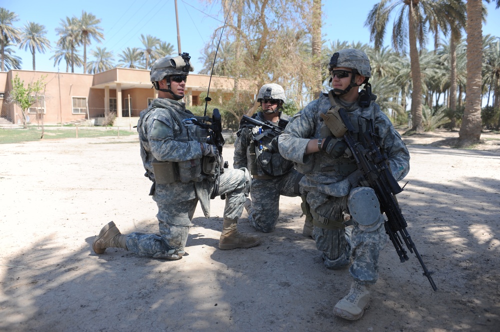 Patrol in Abu Graib, Iraq