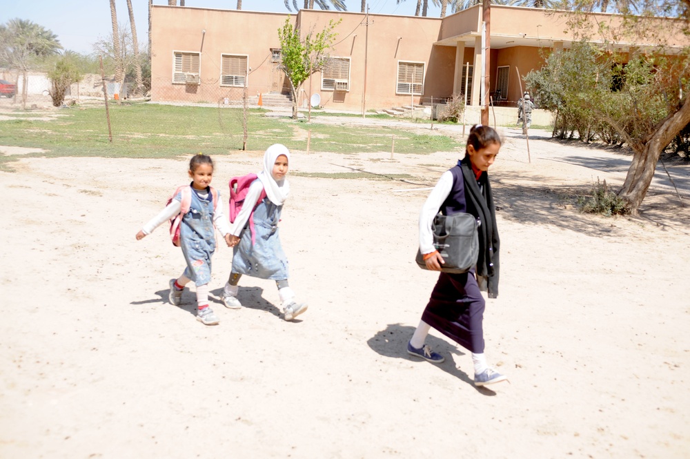 Patrol in Abu Graib, Iraq