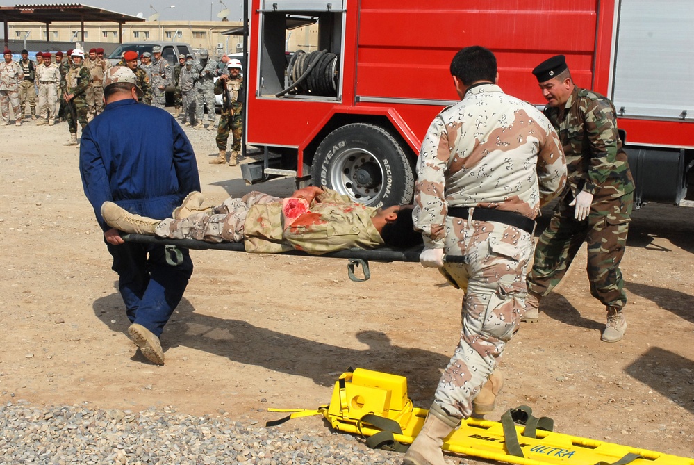 Mass casualty exercise helps Iraqis complete combat life saver course