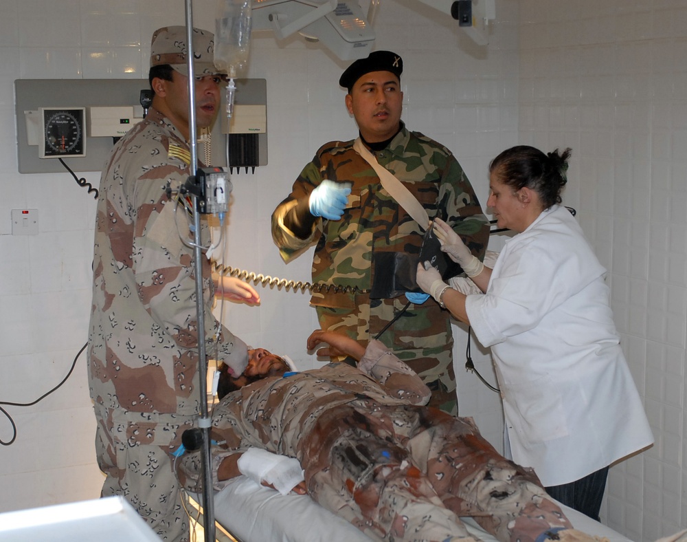 Mass casualty exercise helps Iraqis complete combat life saver course