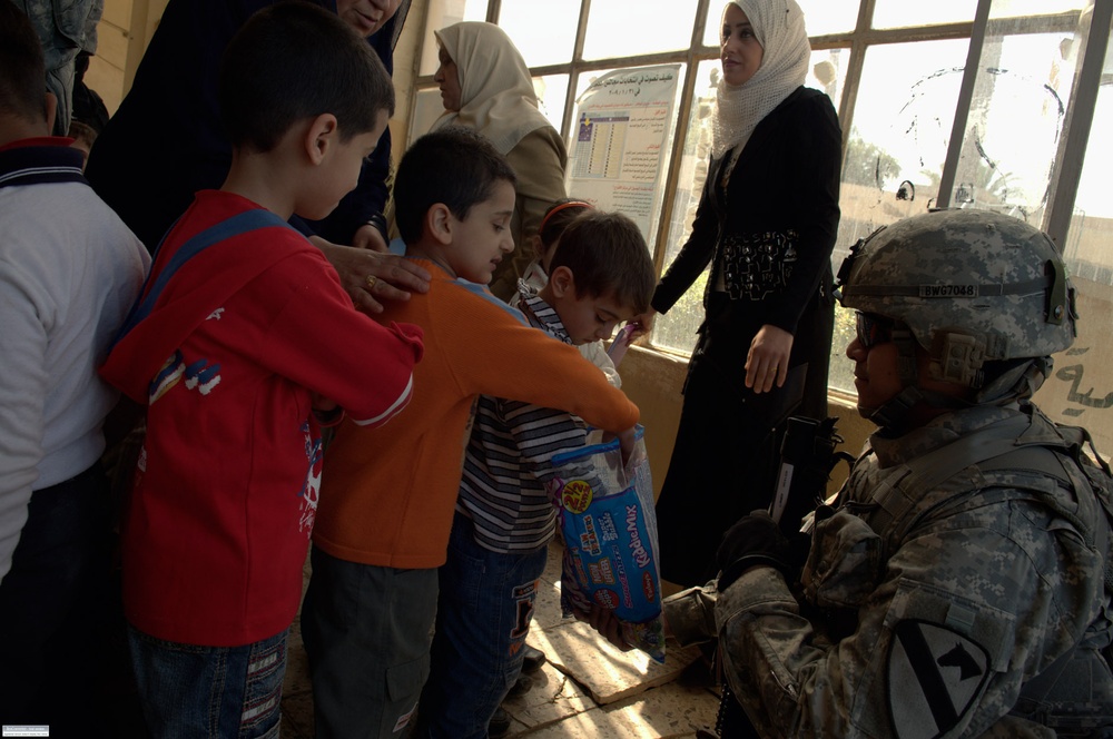 Adhamiyah kindergarten receives school supplies