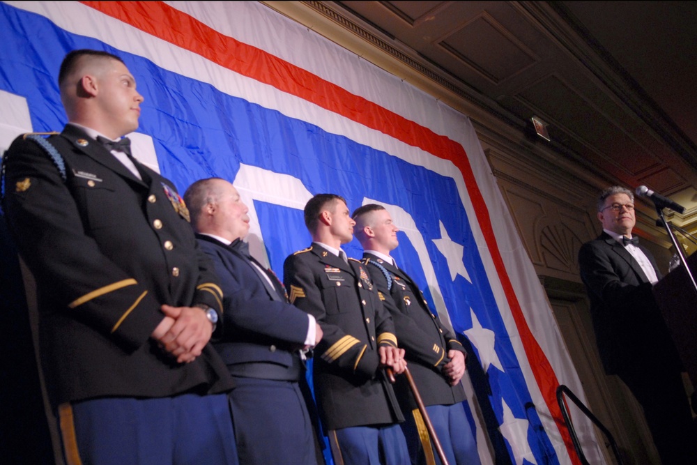 United Service Organizations Metropolitan Salutes Exceptional Troops, Volunteers