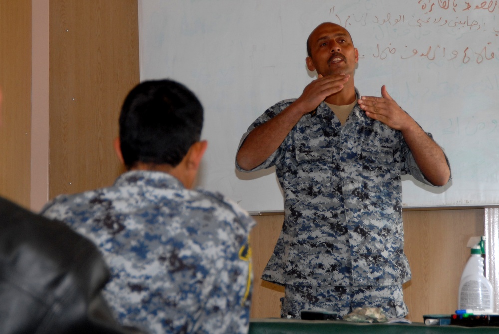 Iraqi basic training in Karbala