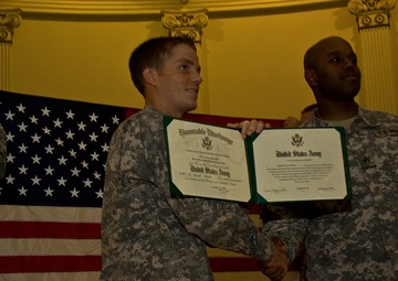 1st Air Cavalry Soldiers re-enlist at Texas capitol