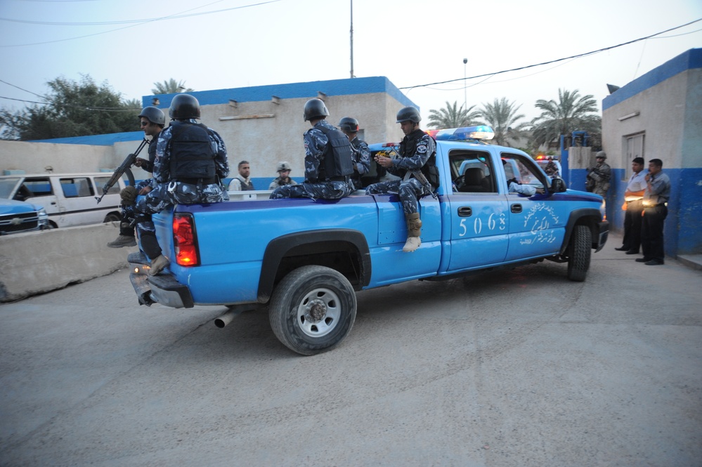 Joint patrol in the Kadamiyah area of Baghdad