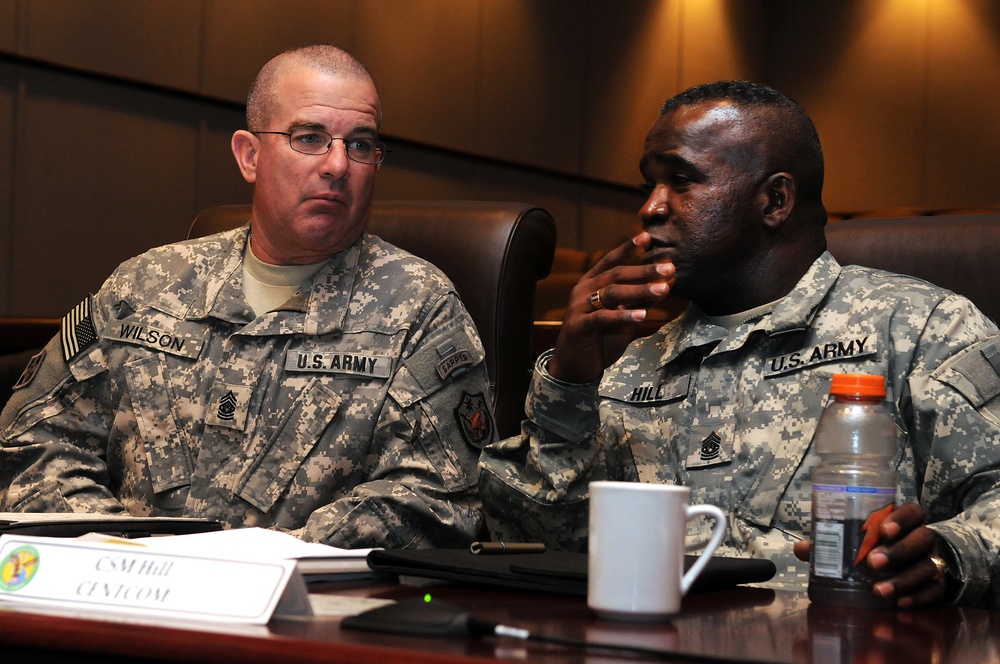 Top Enlisted War Fighters Tackle Troop Concerns