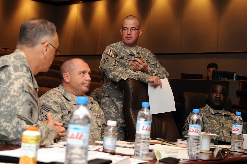 Top Enlisted War Fighters Tackle Troop Concerns