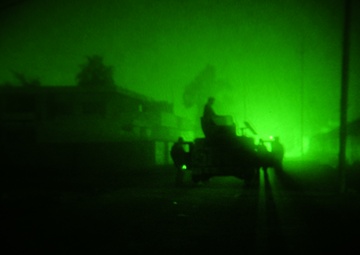 Patrol in Mahmudiyah, Iraq