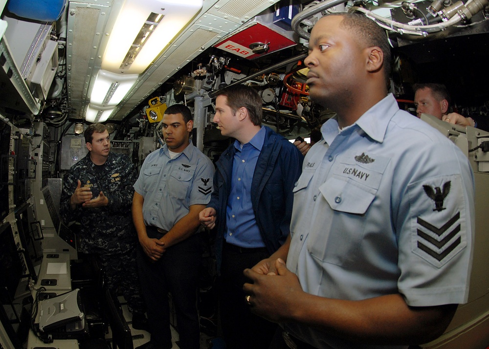 Congressman Glenn Nye tours USS Albany