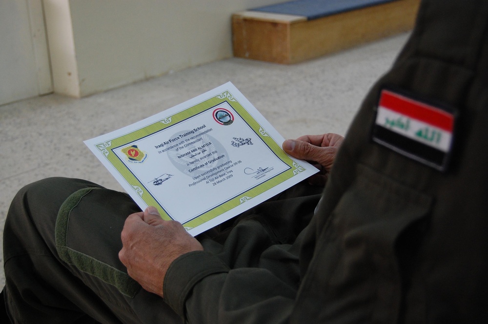 Air Force Instructors Empower Iraqi Warrant Officers to Lead