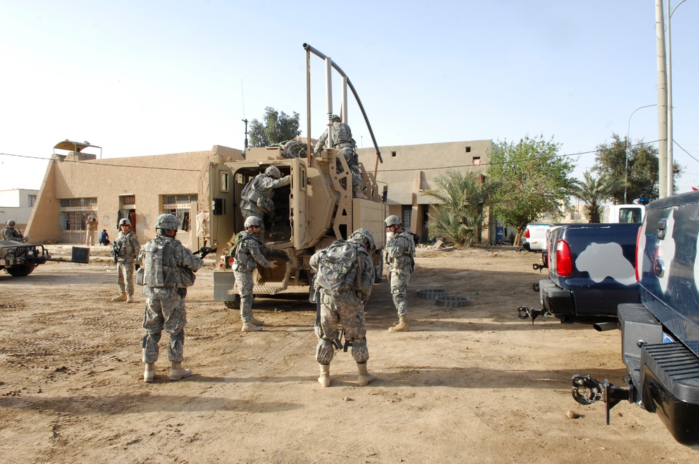 Patrol in Al Hayy