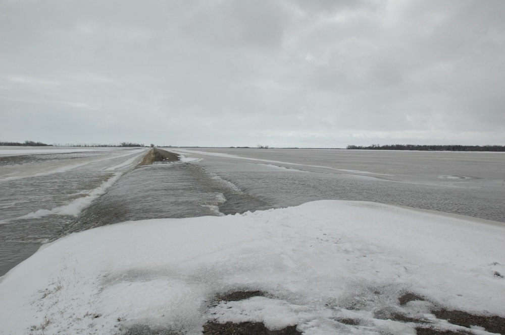 Guard Quick Reaction Force Responds to Flood Threat near Kindred, N.D.