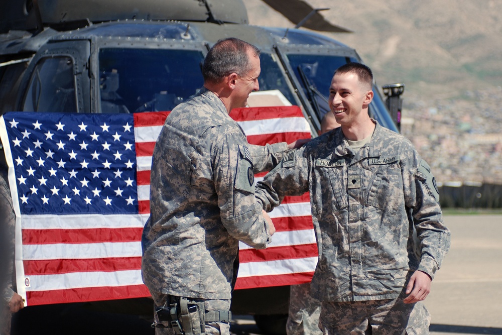 25th Infantry Division Soldier Reenlists on Battlefield