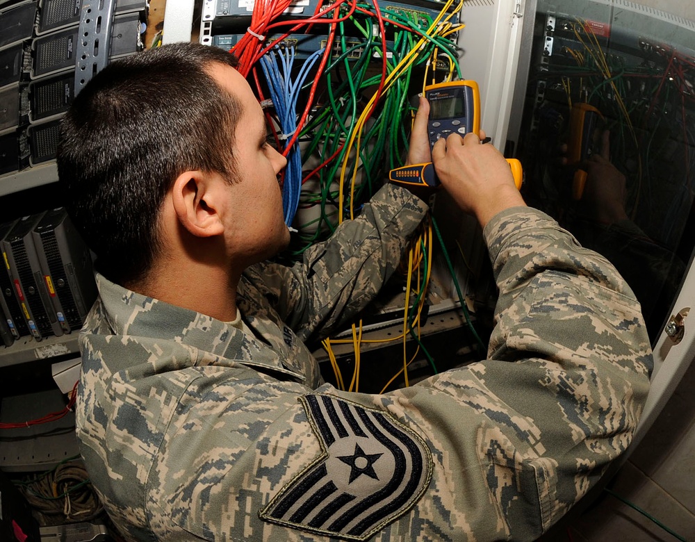 Comm Airmen support detainee task force