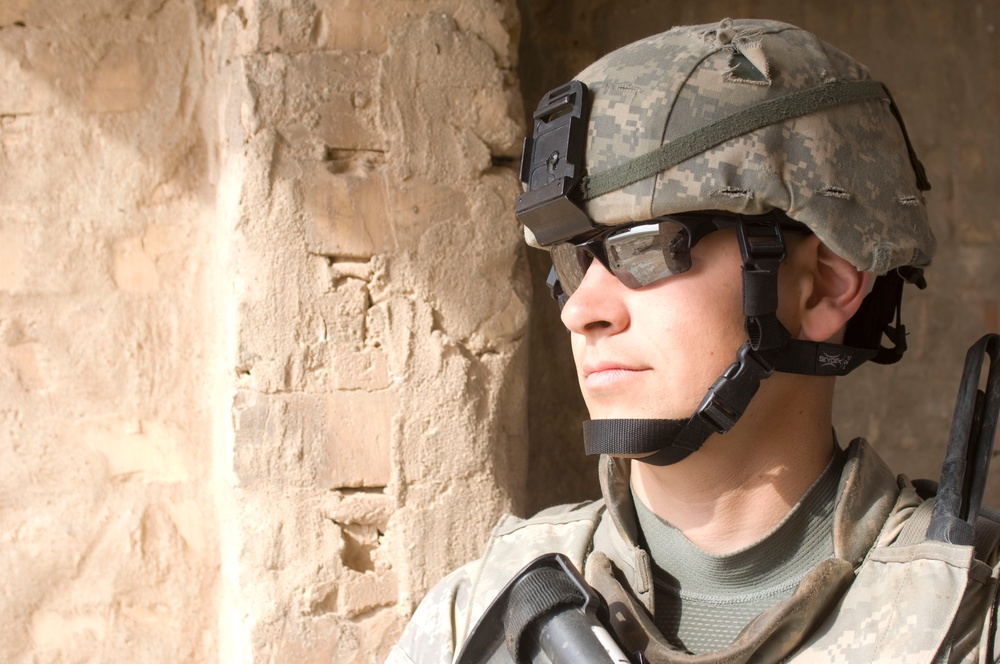 Patrol in Albu Sawwat, Iraq