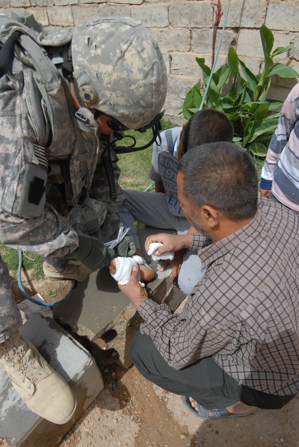 Patrol in Abu Graib, Iraq