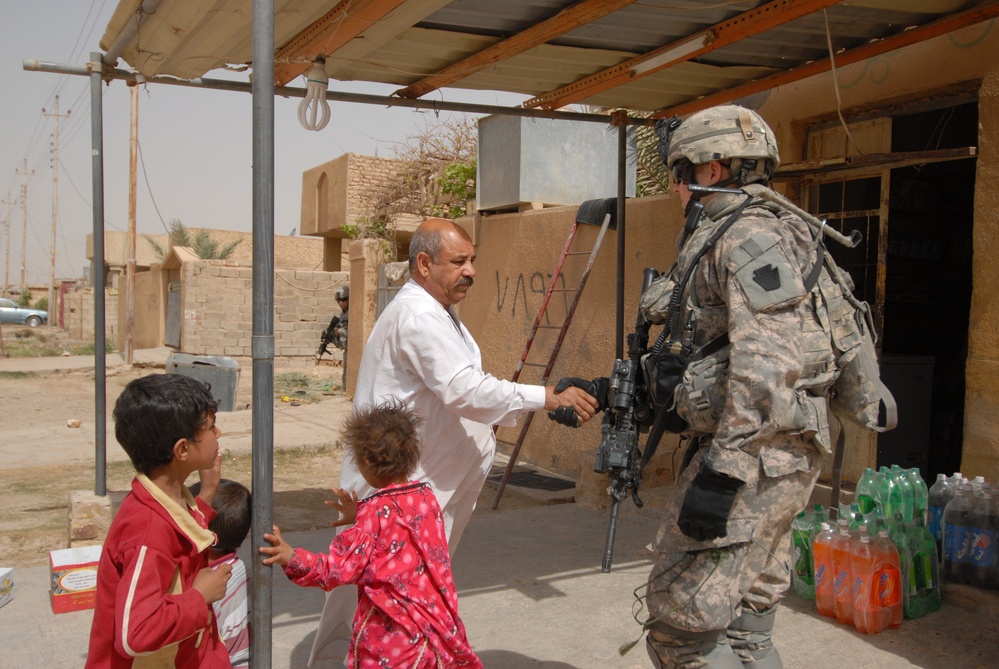 Patrol in Abu Graib, Iraq