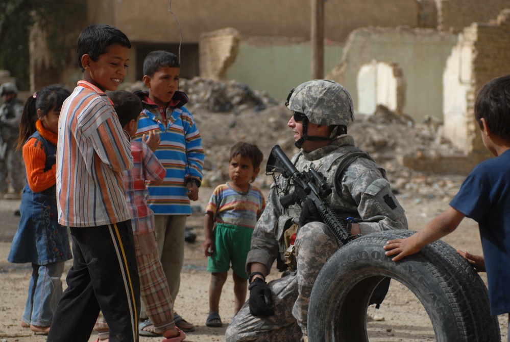 Patrol in Abu Graib, Iraq