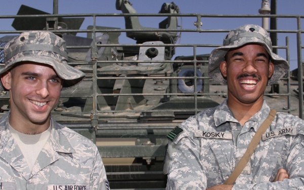 Face of Defense: Childhood Chums Serve Together in Iraq