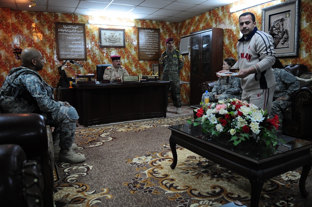 Iraqi army station visit