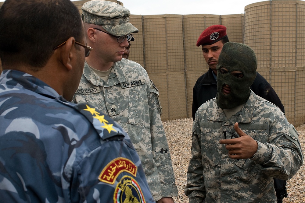 Iraqi police training in Basra