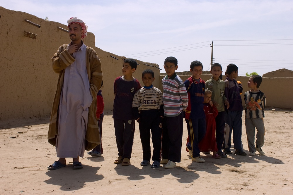 School supply distribution in Kirkuk