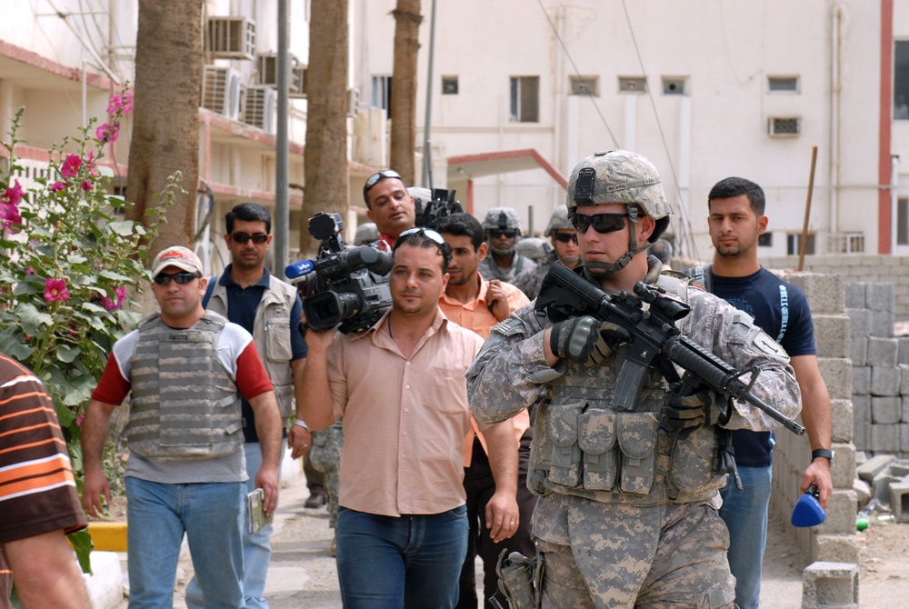 In a safer Iraq, Daggers keep guard