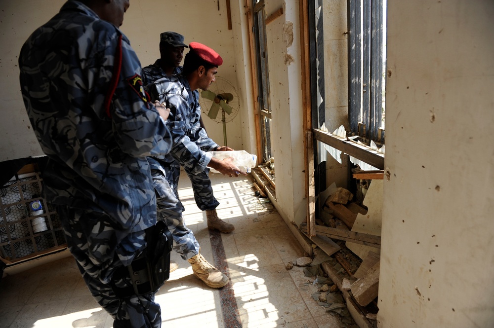 Iraqi police training in Basra