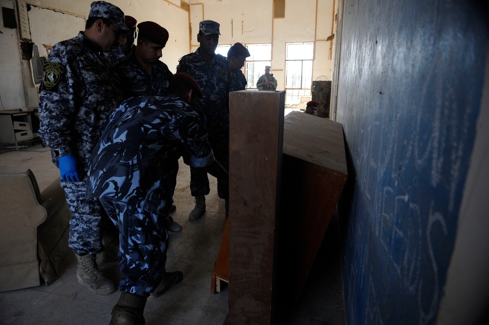 Iraqi police training in Basra