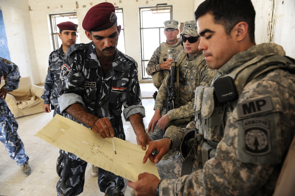 Iraqi police training in Basra