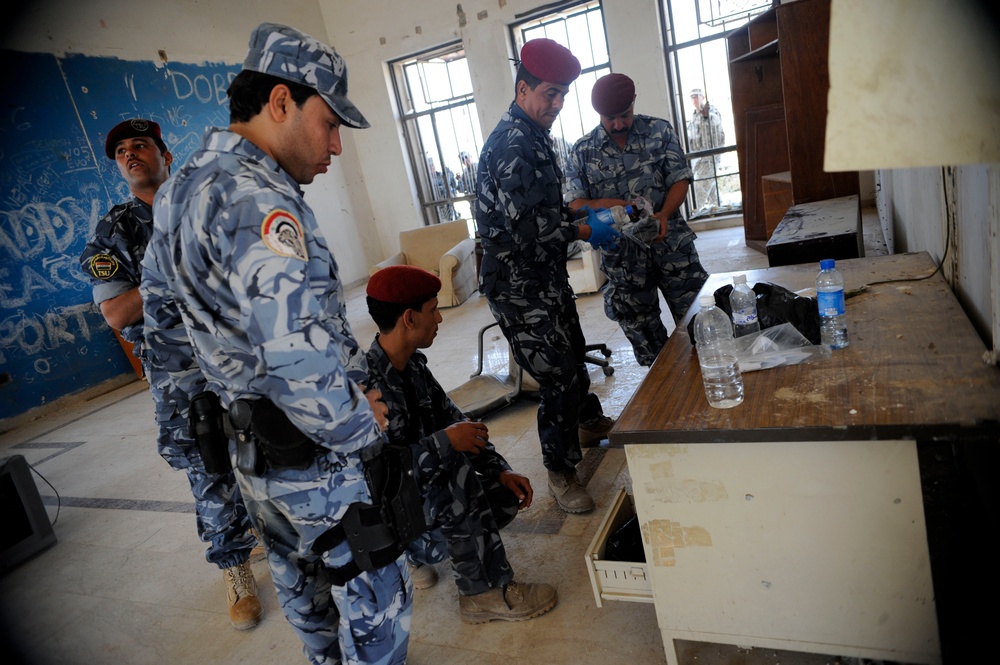 Iraqi police training in Basra