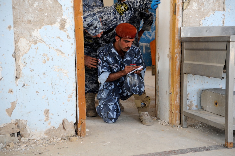 Iraqi police training in Basra