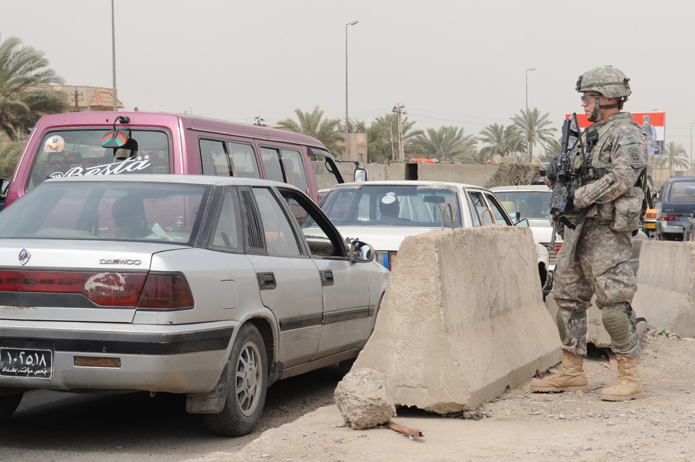 Iraqi National Police Officer meeting in Baghdad, Iraq