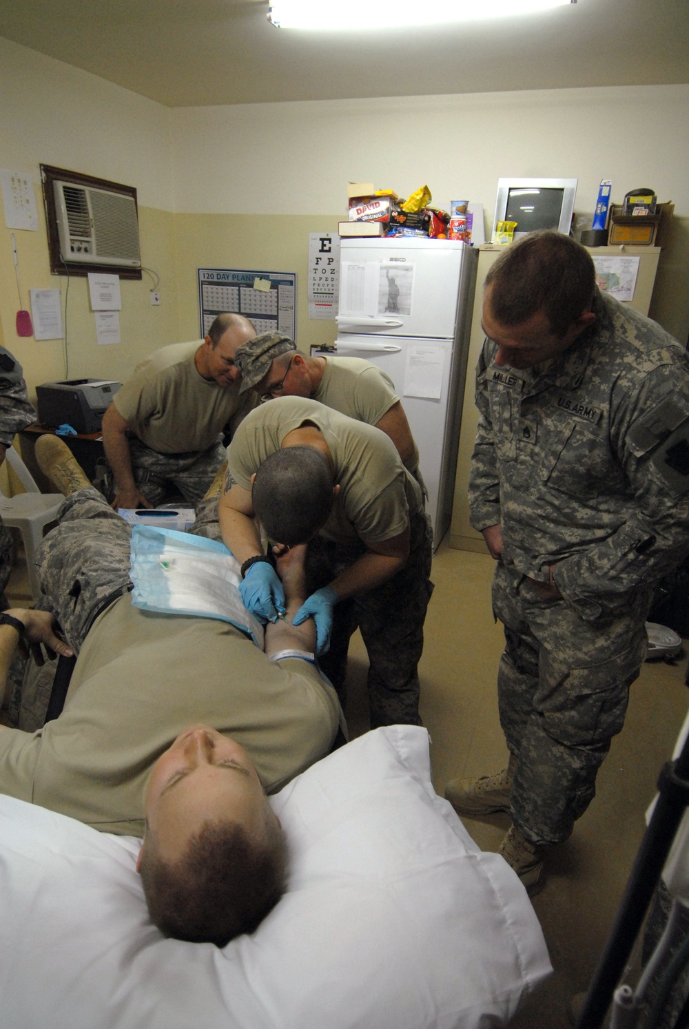 Grenade awareness, first aid training in Abu Ghraib