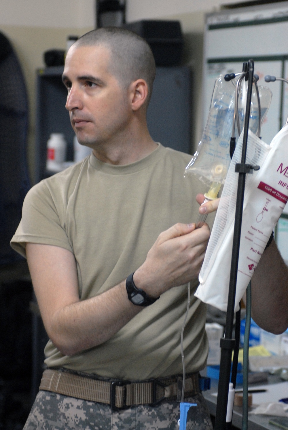 Grenade awareness, first aid training in Abu Ghraib